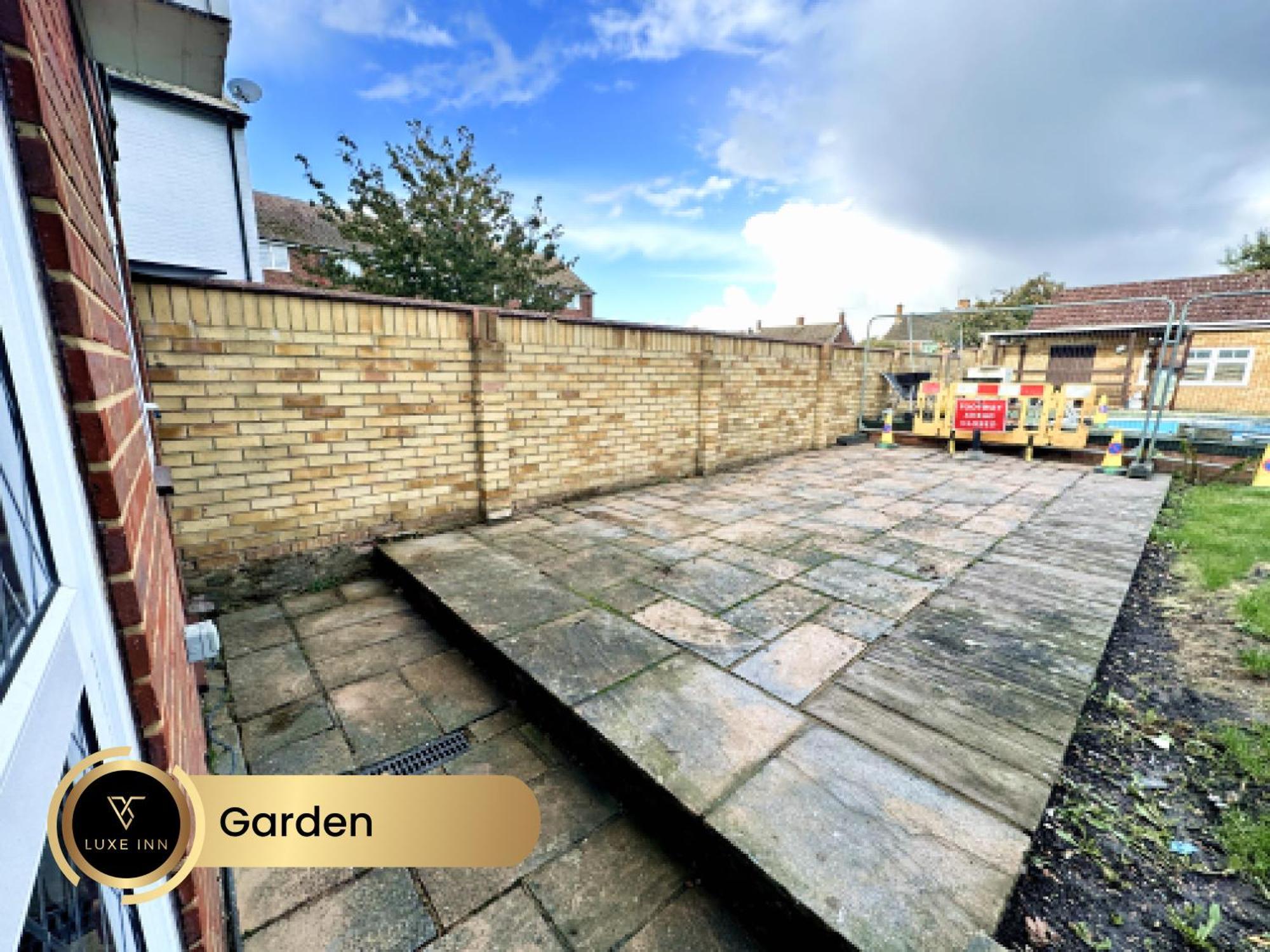 4 Bedroom House, Heathrow Airport, Luxe Inn Colnbrook ภายนอก รูปภาพ