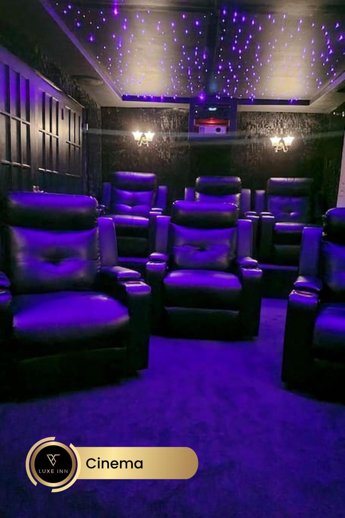 4 Bedroom House, Heathrow Airport, Luxe Inn Colnbrook ภายนอก รูปภาพ
